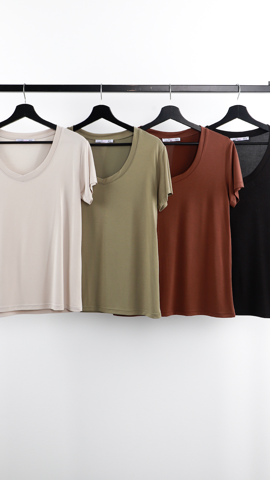 V YAKA T-SHIRT