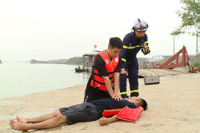 Phòng chống đuối nước cho trẻ em dịp nghỉ hè - Đài Phát thanh và truyền hình Hà Nội