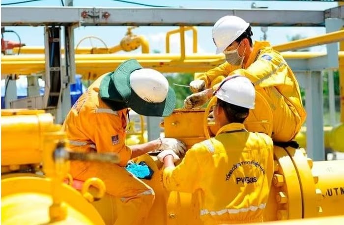 BỨC TRANH TÀI CHÍNH PV GAS QUÝ 1/2026: NGHỊCH LÝ GIỮA "NÚI TIỀN" 36.000 TỶ VÀ GÁNH NẶNG NỢ XẤU