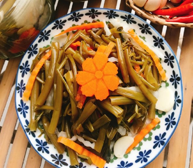 Rau Muống Ngâm Chua Giòn Ngọt