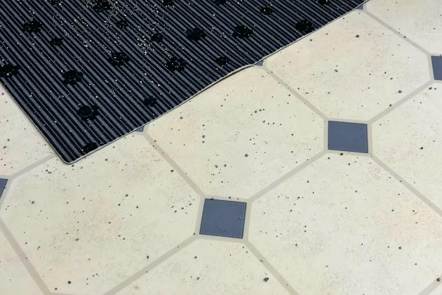 Arena para gatos en la alfombra y el suelo de la arena para gatos Drymate Original