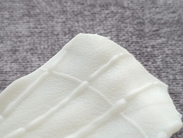 Anycubic Standard Beyaz UV Reçine ile baskı alınmış karekter figürünün pelerinindeki deri detayları