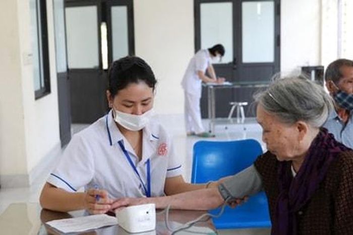 Hà Nội tăng cường nguồn lực, hoàn thiện kết nối y tế cơ sở - Báo Hà Nội Mới