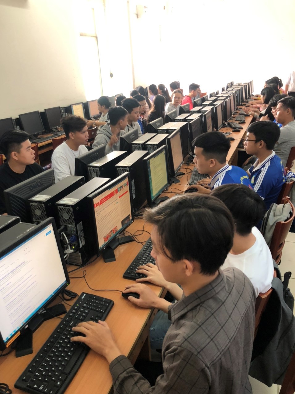 Đoàn viên sinh viên DLA hào hứng với cuộc thi