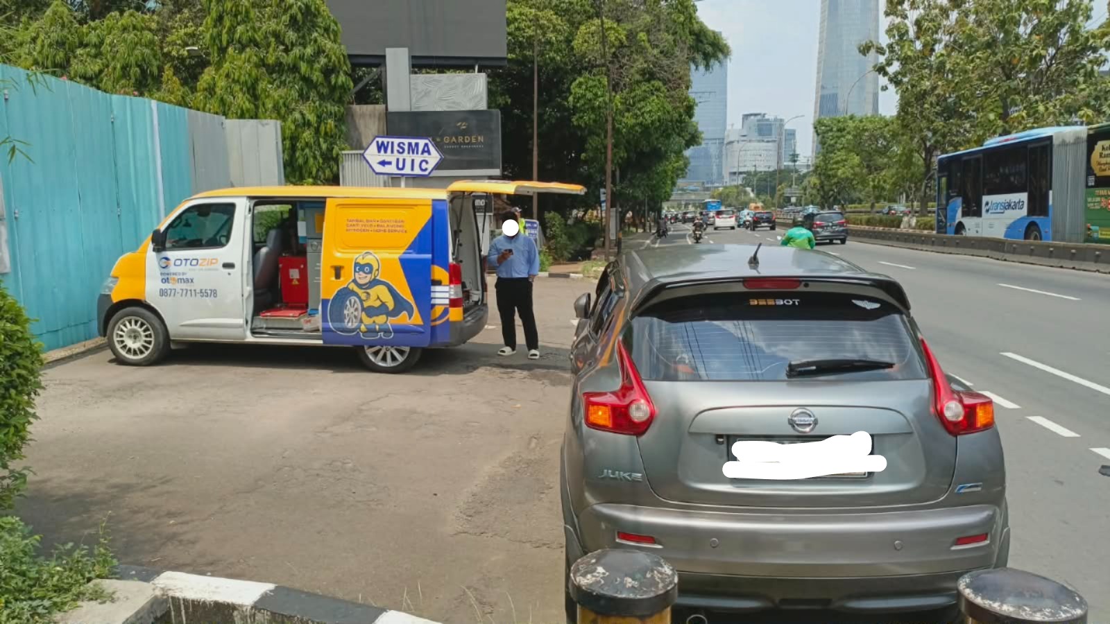 Dokumentasi Penanganan Ban Mobil Otomax Store - 10 Cara Pesan Layanan Tambal Ban Mobil Melalui Otozip - Solusi Cepat & Praktis