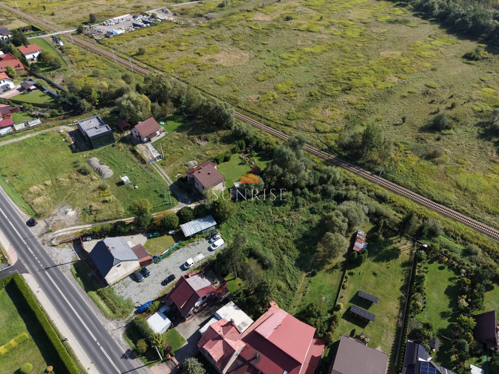 14 arów | Działka pod biznes i dom — zdjęcie główne