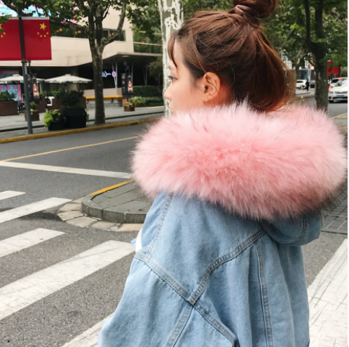 Padded women's denim jacket with fur collar, short