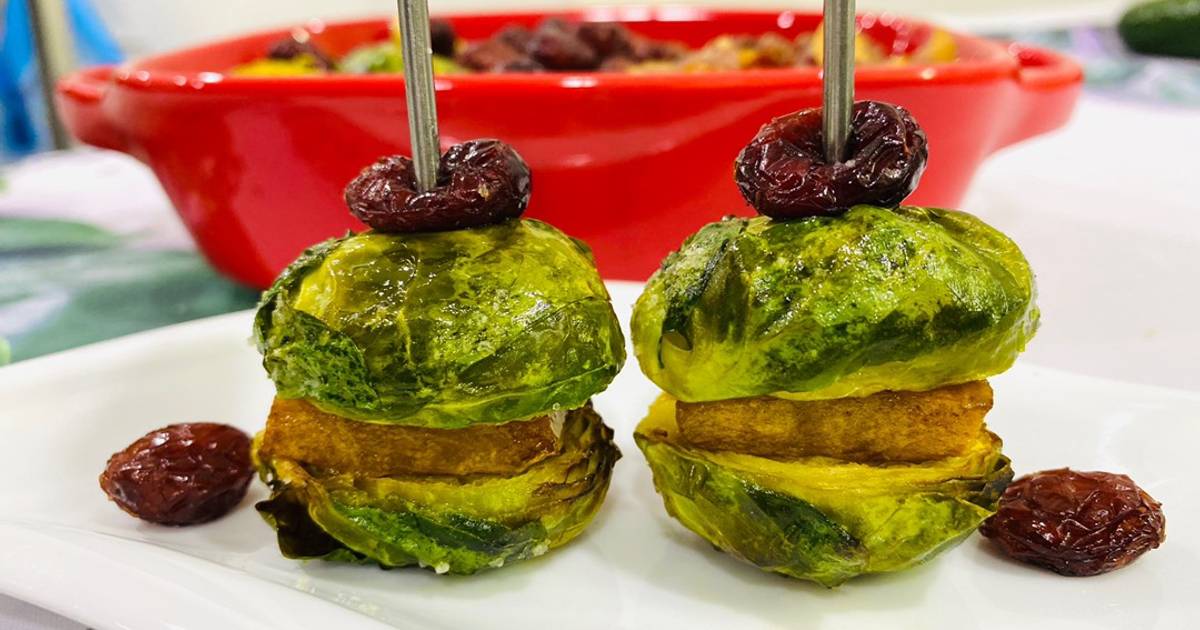 Finger Food 9 👌- món chay 🌱🍃Burger bắp cải Brussels tí hon 
- Rau củ nướng