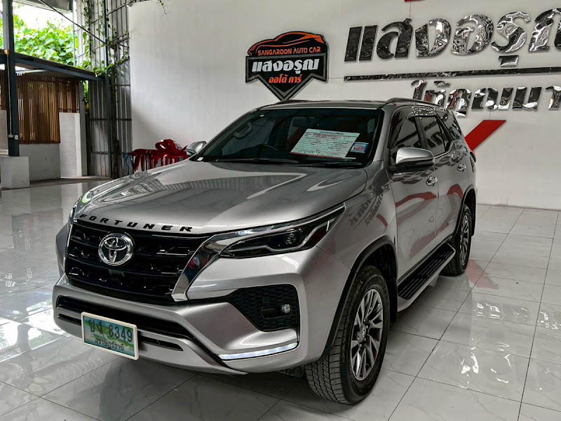 TOYOTA FORTUNER