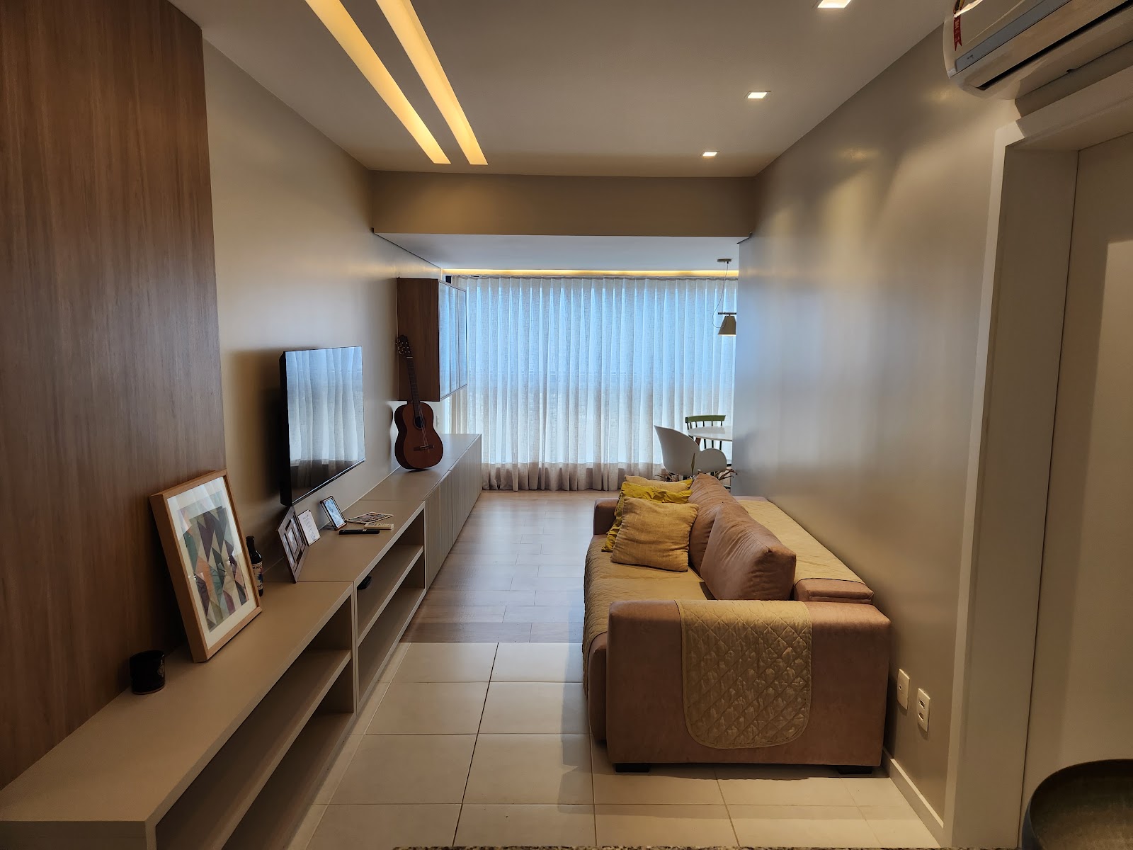 Apartamento, Caminho das Árvores