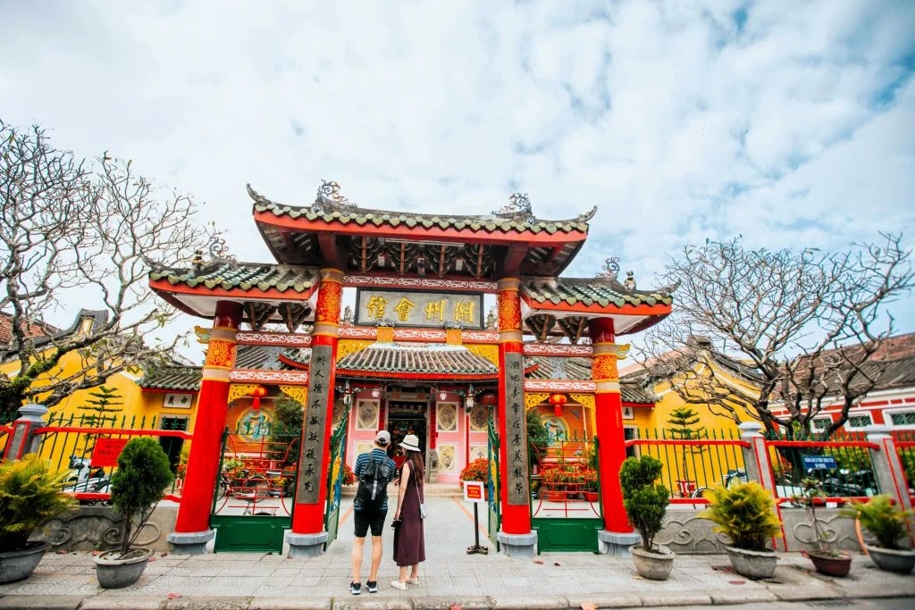 The-Tam-Quan-gate_Teochew-Hall.webp