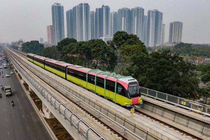Hành khách hưởng lợi công nghệ số từ Hanoi Metro - Đài Phát thanh và truyền hình Hà Nội