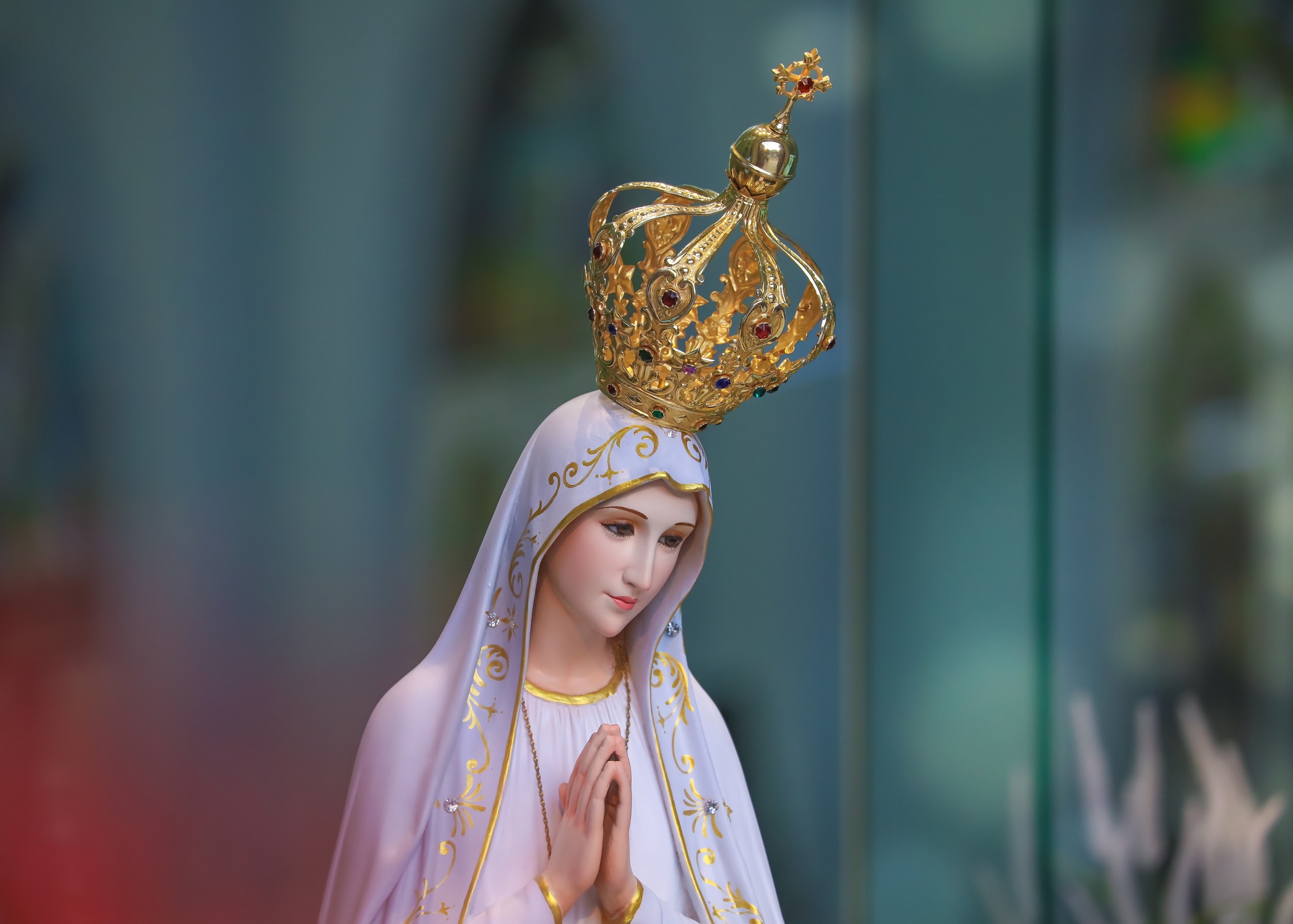 A Day's Journey: Lisbon, Fátima's Peace, and Sintra's Magic