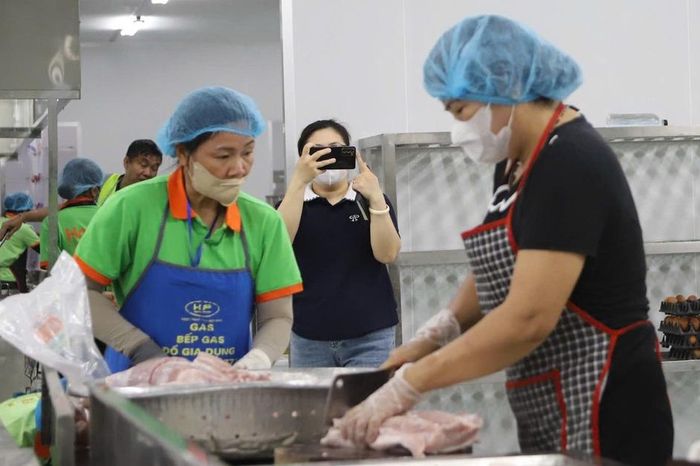 Vụ 300 tấn thịt lợn bệnh: 2 trường ở Hà Nội dùng suất ăn liên quan đến Công ty Cường Phát - Báo Phụ Nữ Việt Nam