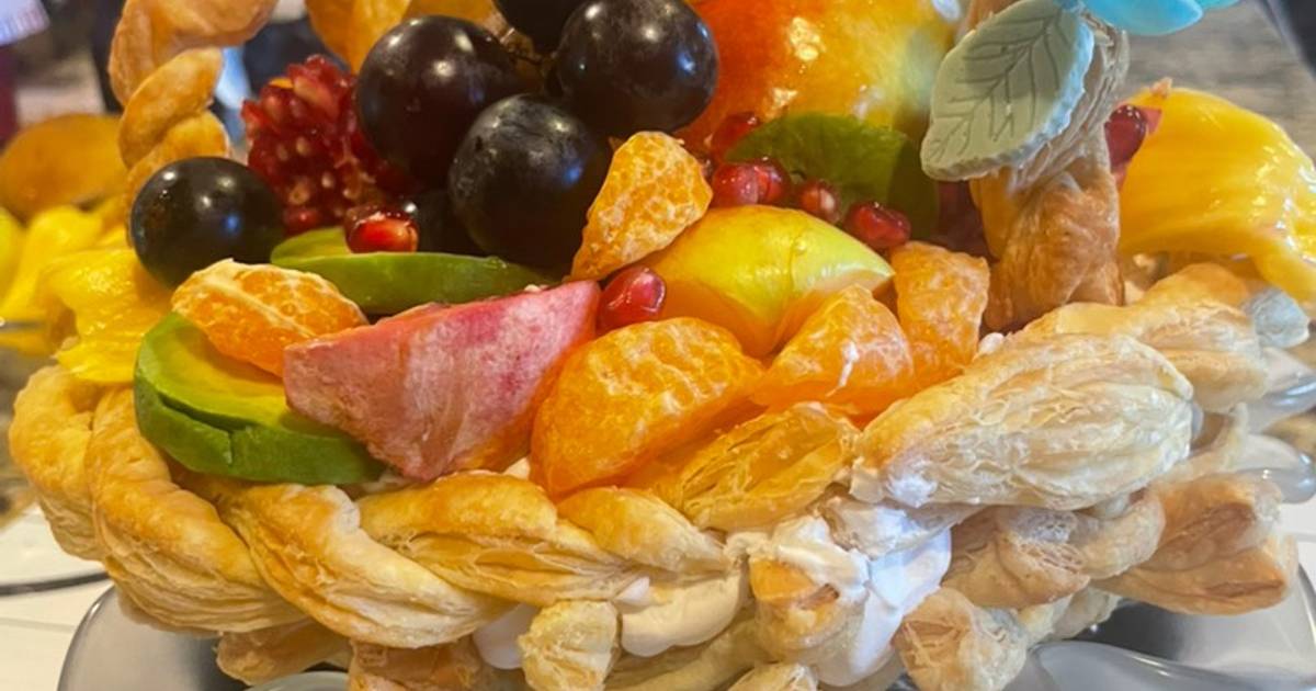 Fruit basket tart and roses