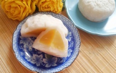 Bánh trung thu dẻo nhân đậu xanh dễ làm, nhan ăn, nguyên liệu dễ tìm. Thích hợp làm món bánh để chị em làm ngay cho dịp rằm sắp đến nhé!