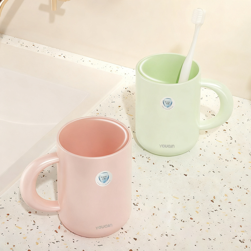 Plastic rinsing cup, antibacterial, modern design