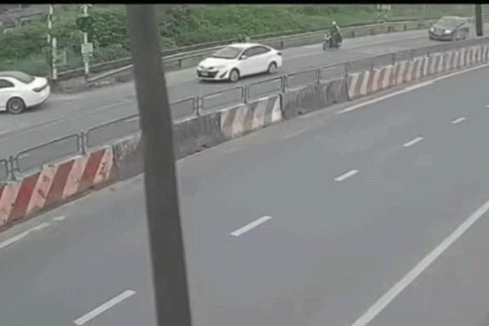 Clip: Xe máy phóng ngược chiều gây tai nạn cho xe khác - Báo Tiền Phong