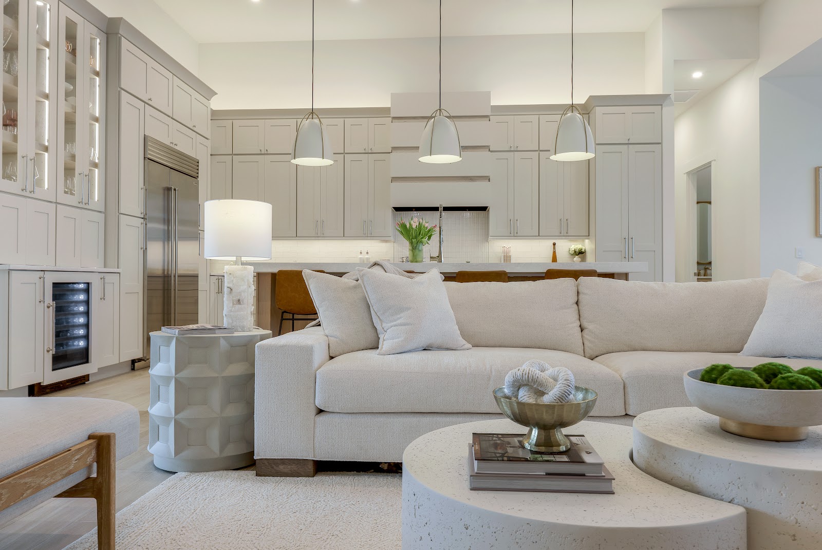 SW 14th Avenue interior