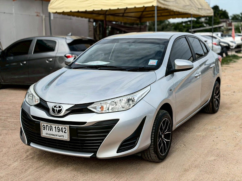 TOYOTA YARIS ATIV