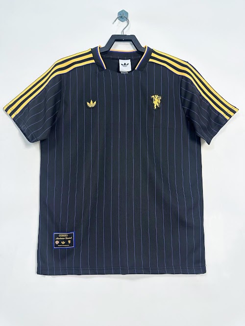 Manchester United 2025-26 Negro.jpeg