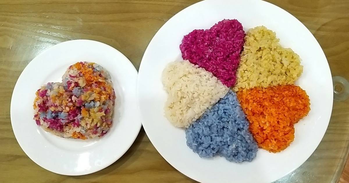 Xôi ngũ sắc làm từ hoa lá quanh vườn