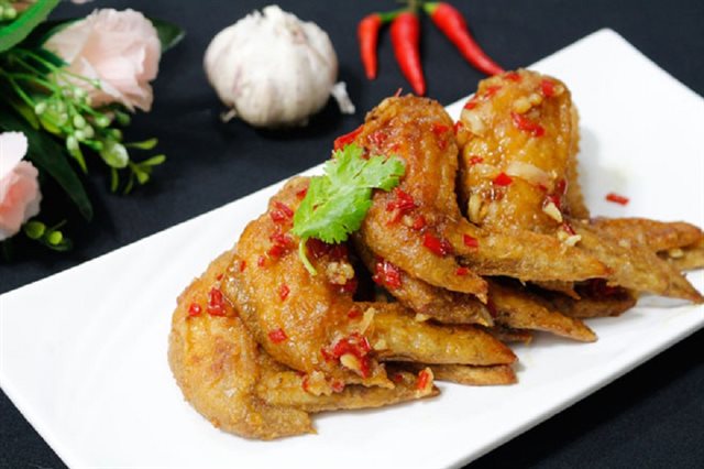 Cánh Gà Chiên Mắm Đậm Đà