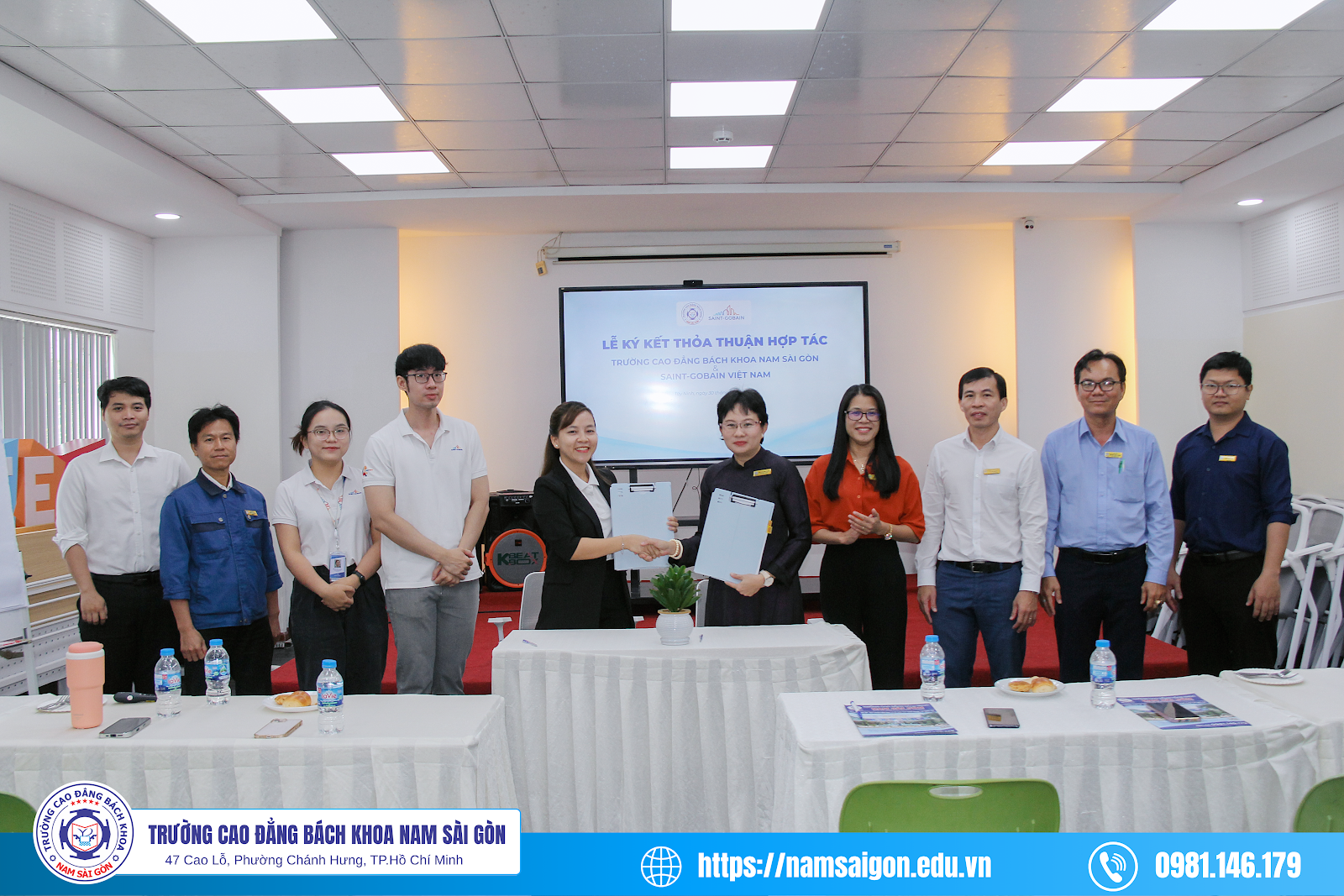Trường Cao đẳng Bách khoa Nam Sài Gòn chính thức ký kết Biên bản ghi nhớ (MOU) với Công ty Saint-Gobain Việt Nam, mở rộng cơ hội thực hành và việc làm cho sinh viên.