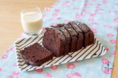 Bánh chocolate mềm xốp rất thích hợp để bạn thưởng thức cùng bạn bè, vừa nhâm nhi vừa trò chuyện và nhấp ngụm trà rất ngon. Hoặc bạn cũng có thể làm tặng sinh nhật cũng được nữa đó. Hãy thử làm ngay nhé.