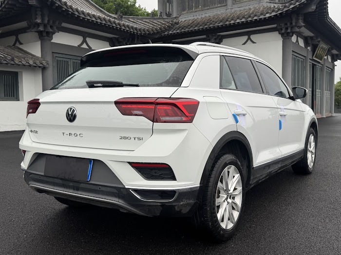 VOLKSWAGEN T-ROC