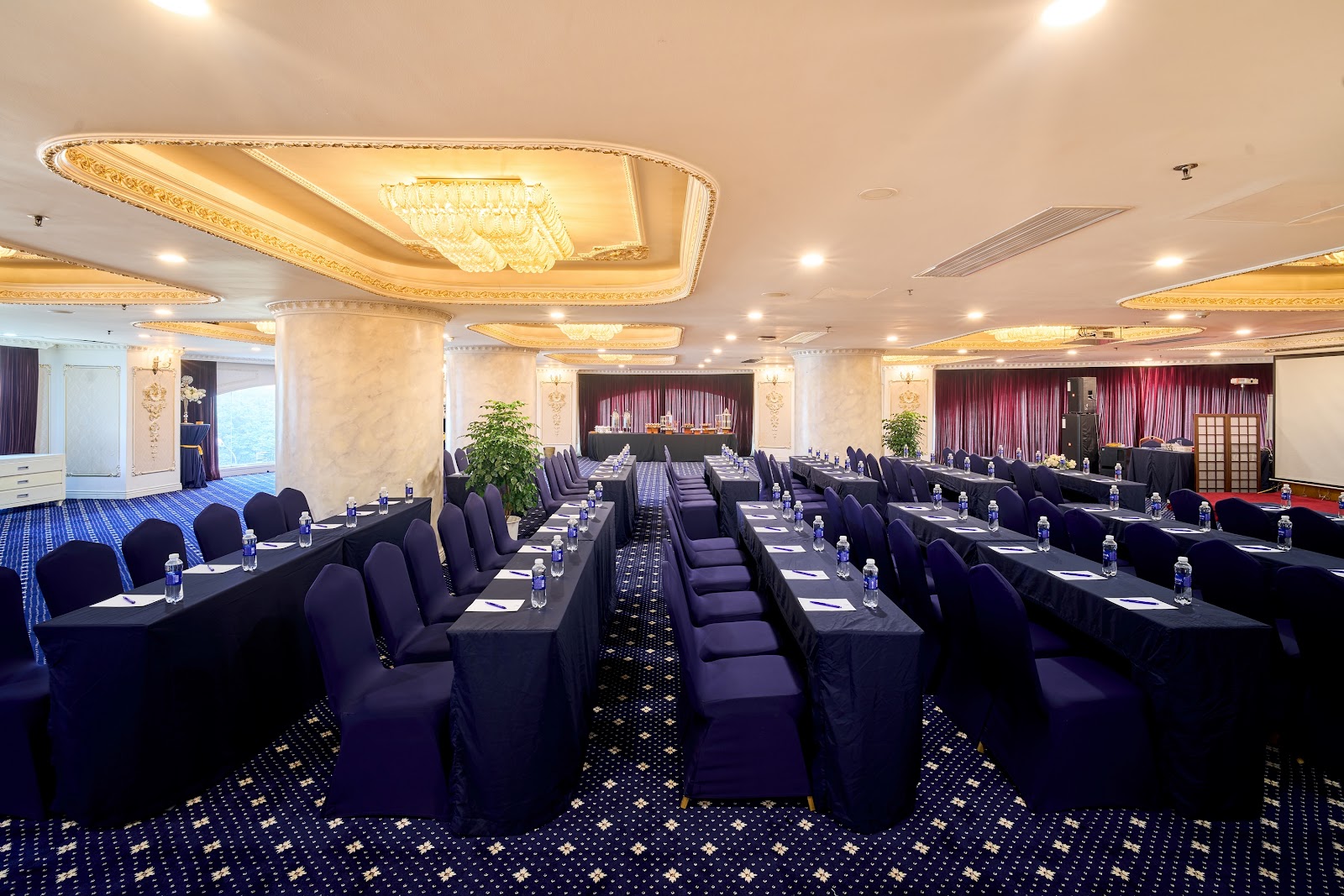 Bố trí lớp học tại Phòng Phoenix