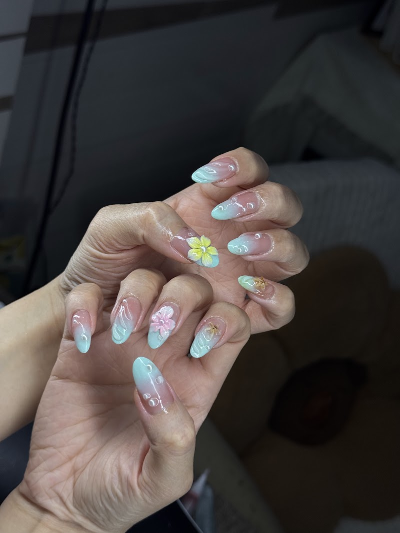 Mẫu nail 350k