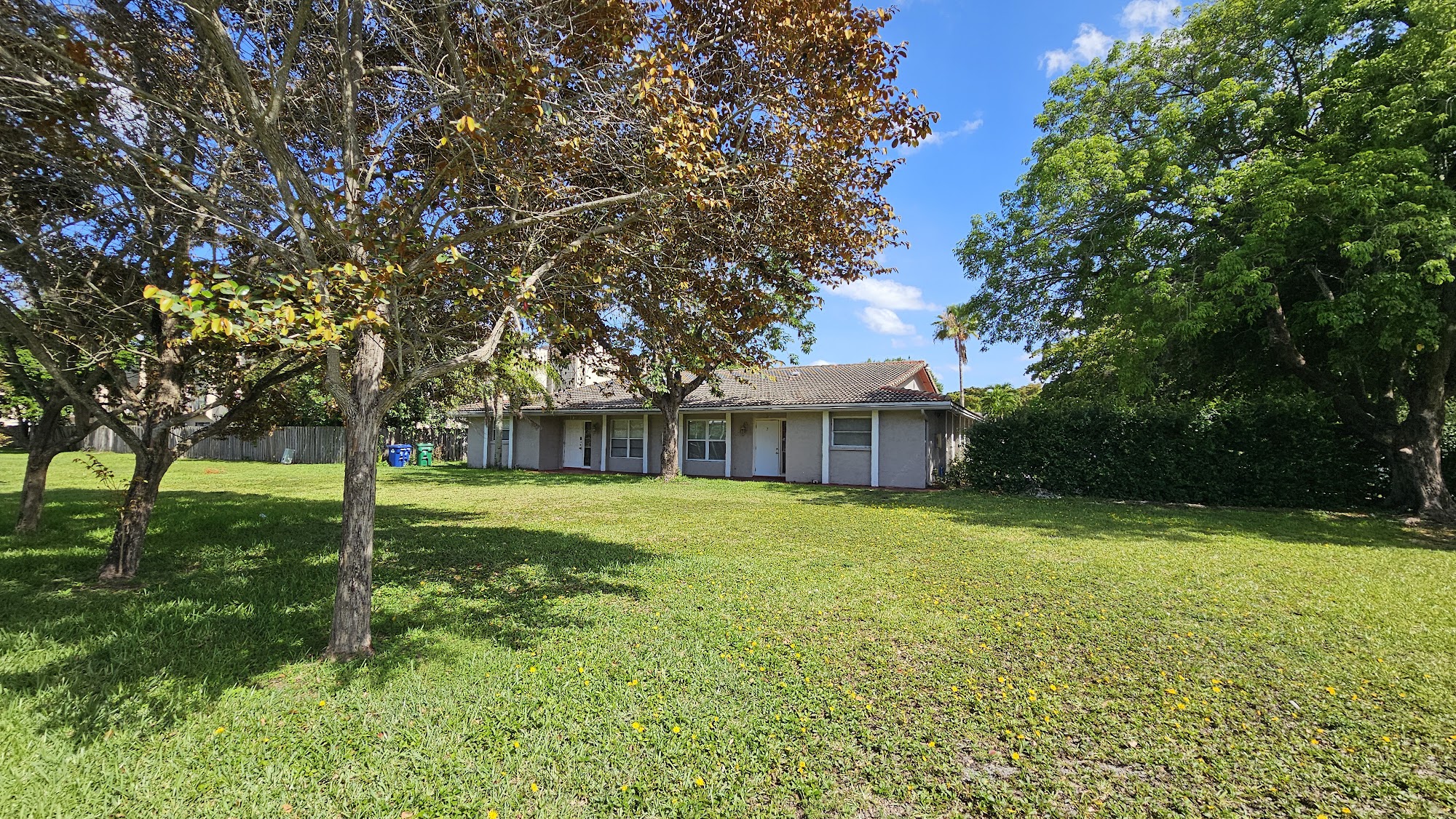 4 Units On Large Corner Lot property photo 57