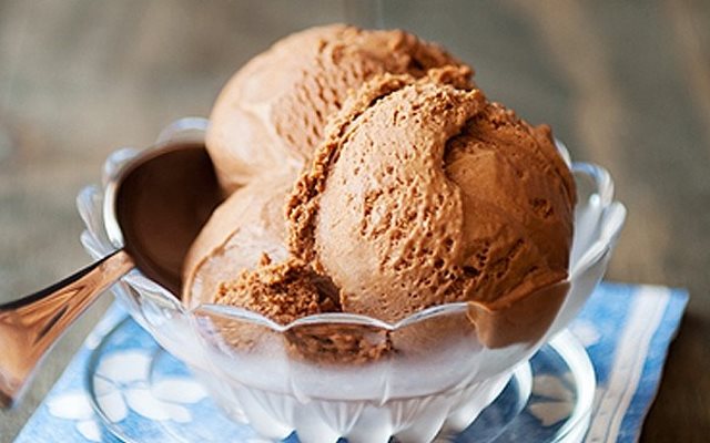 Kem Chocolate Vị Caramel