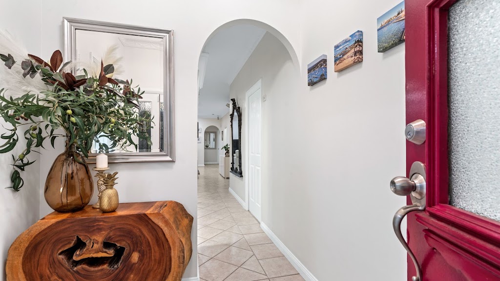 29 Ebony Street, Redlynch - Thumbnail 3