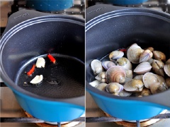 Phi thơm tỏi, ớt với 2 muỗng canh dầu ăn trong chảo, cho nghêu vào, đảo đều.
