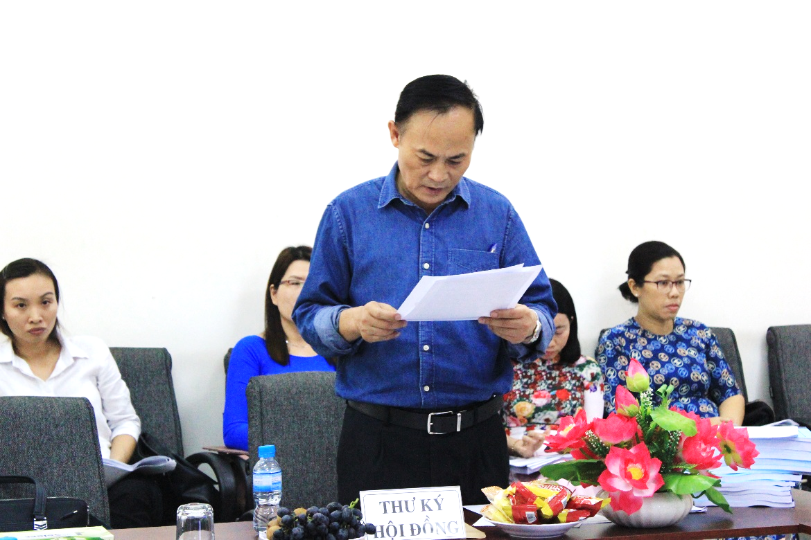 TS. Nguyễn Xuân Bình đặt câu hỏi cho học viên