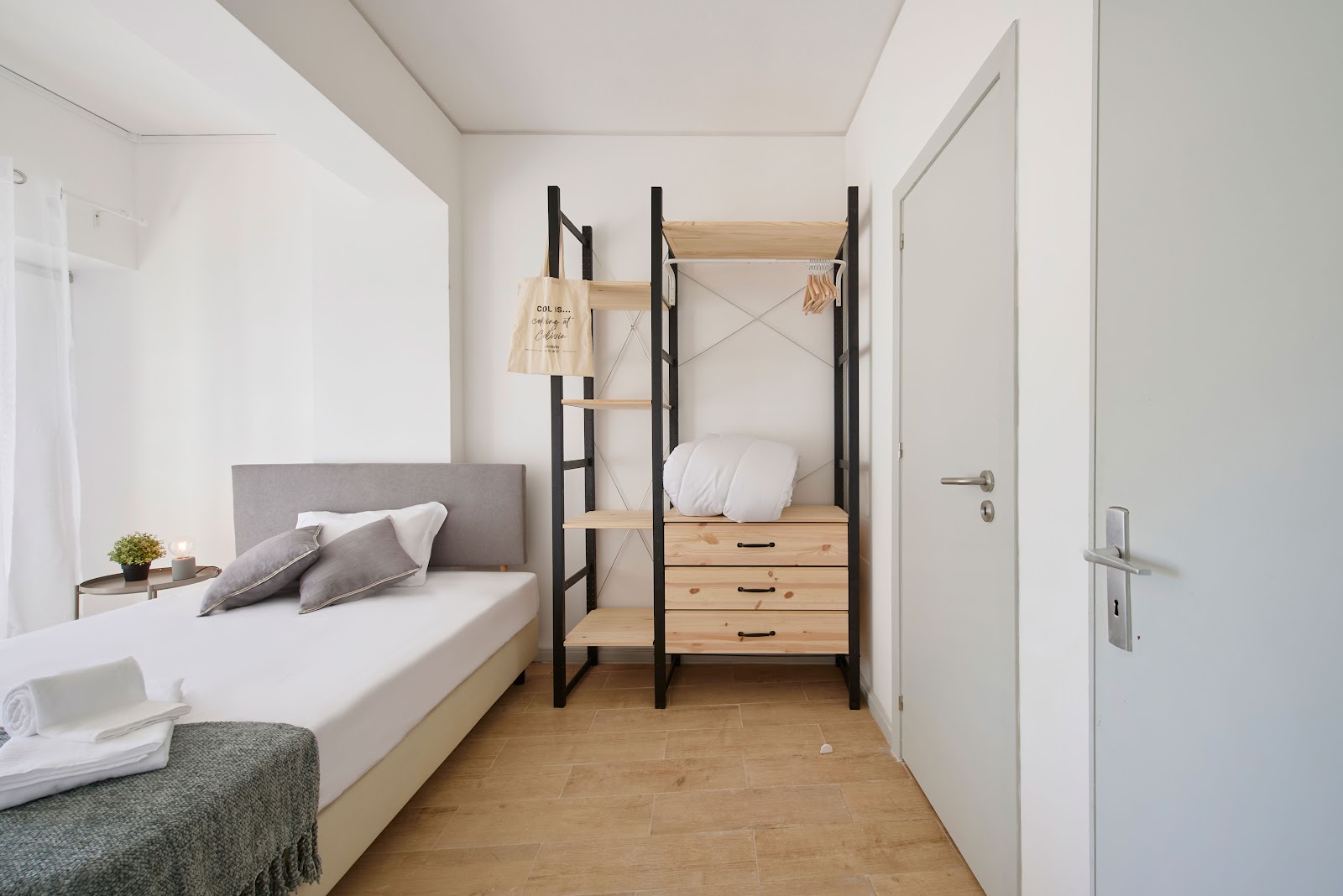 S10#R8 - Bedroom w/ private bathroom in Saldanha