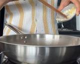 Cho hành tỏi và chảo