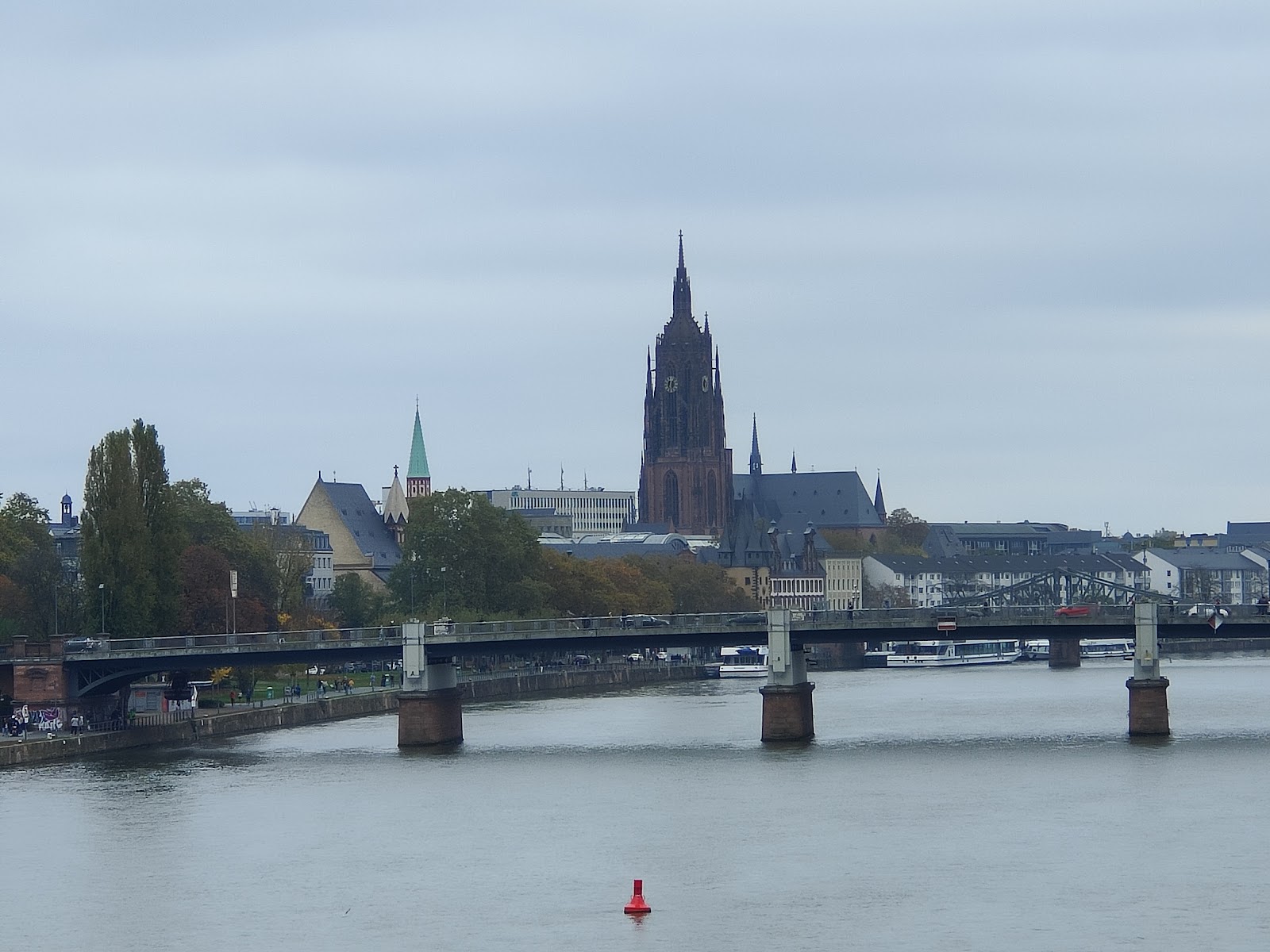 Frankfurt junto al río Main
