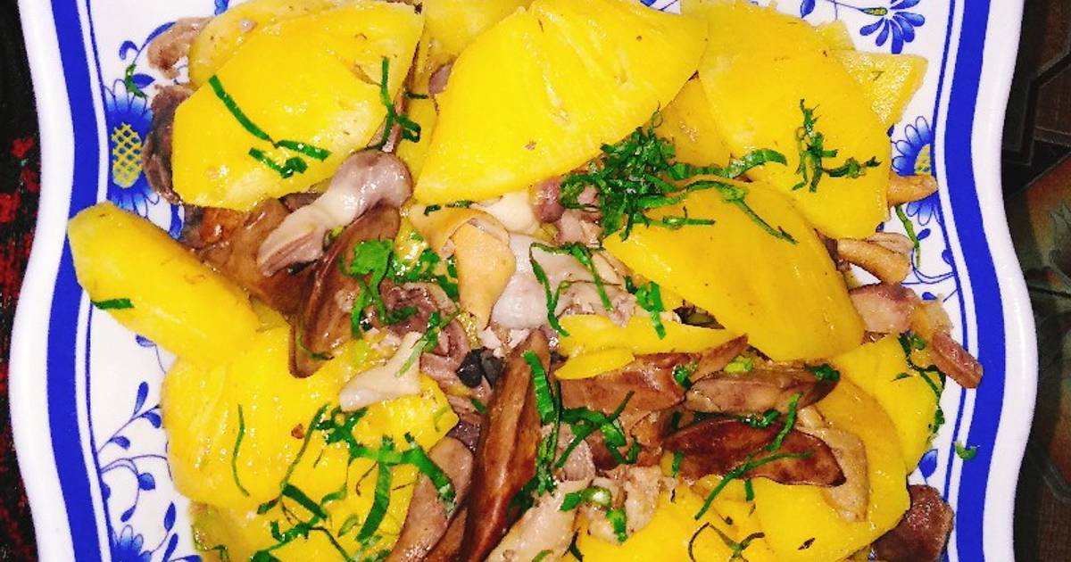 Lòng gà xào dứa