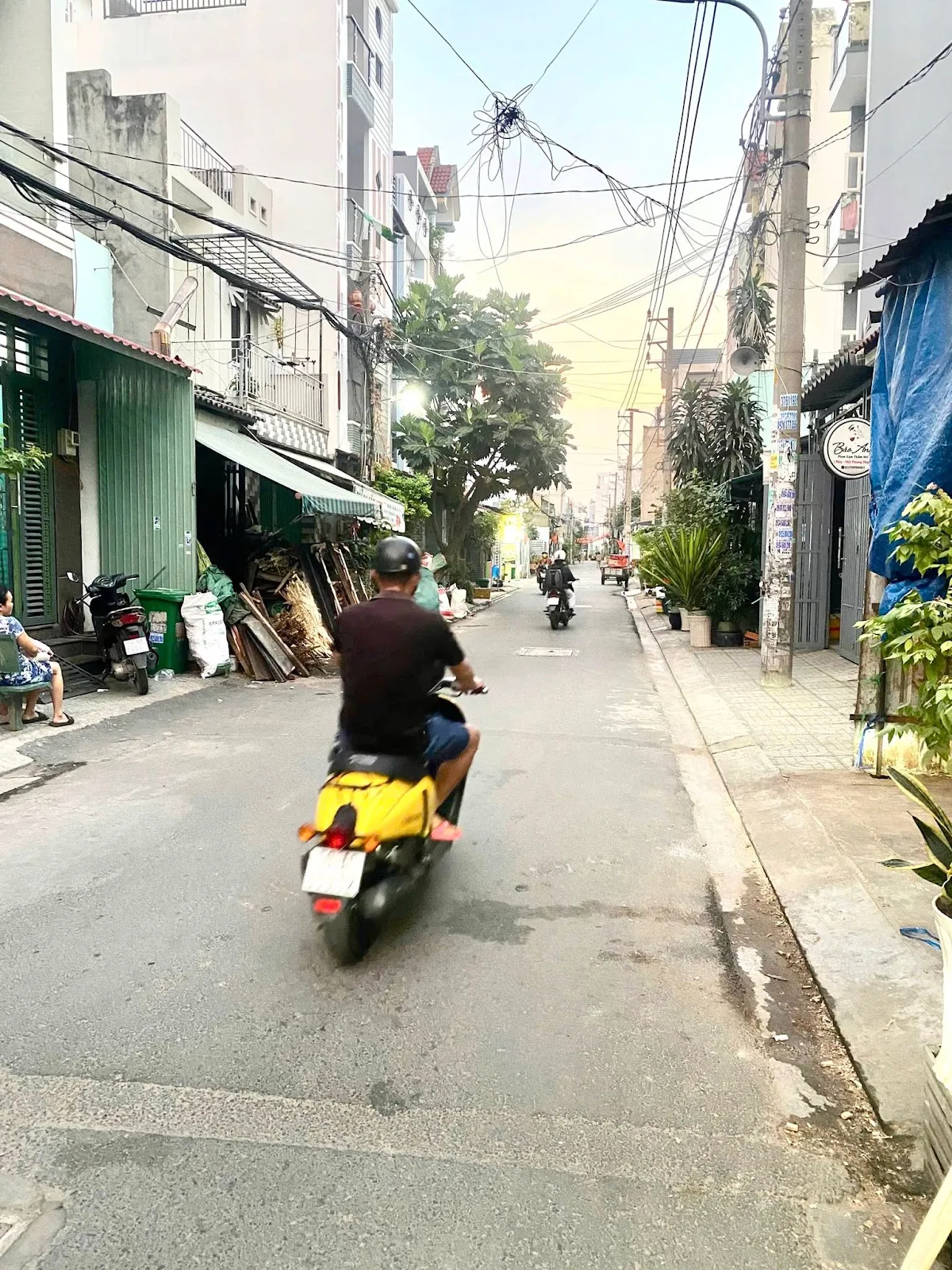 Nhà mới đẹp 5 Tấm, đường nhựa 8m thông hẻm 703 Hương lộ 2. Bình Tân