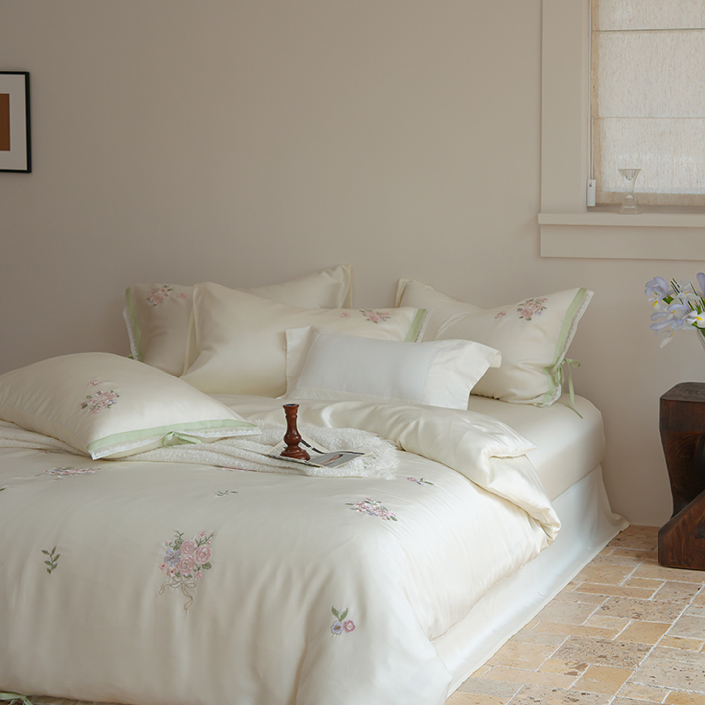 Lyocell Bedding Set with Embroidery, 4-piece, Summer