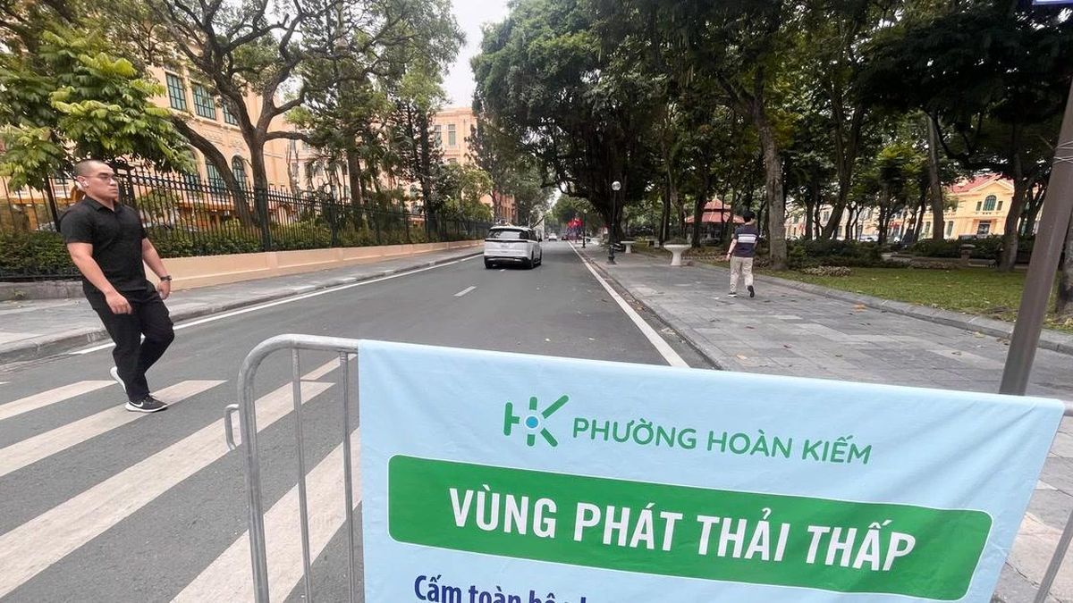 Mục sở thị điểm trung chuyển, bãi đỗ vùng phát thải thấp Hà Nội - Báo Tiền Phong