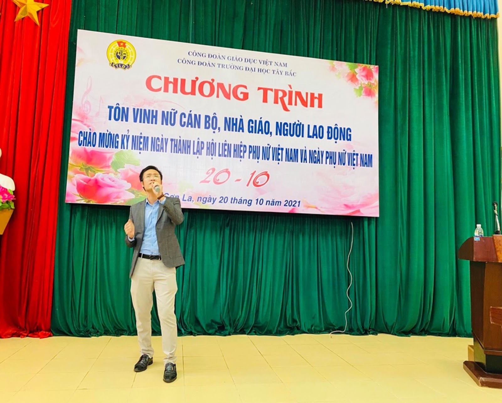 Công đoàn Trường Đại học Tây Bắc tổ chức lễ tôn vinh, tuyên dương, khen thưởng nữ cán bộ Nhà giáo, người lao động nhân kỷ niệm ngày thành lập Hội Liên hiệp Phụ nữ Việt Nam