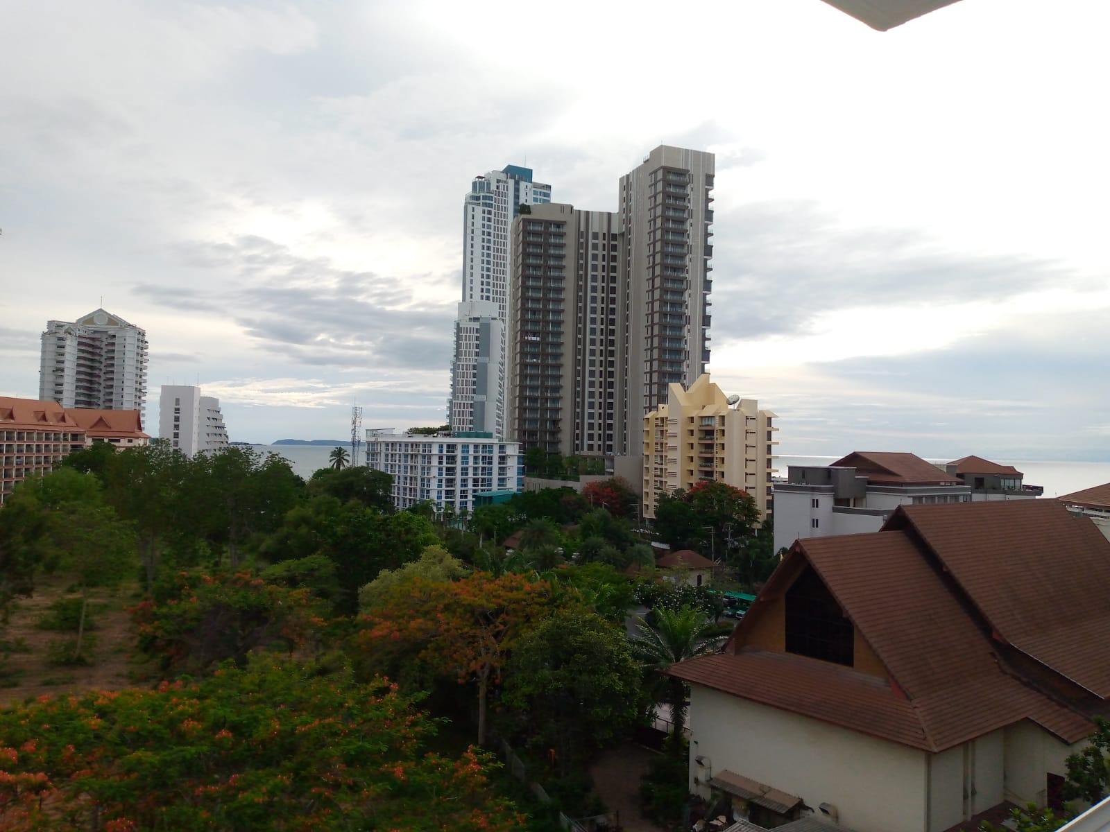 Espana Condo - 1 Bed, Floor 5 10