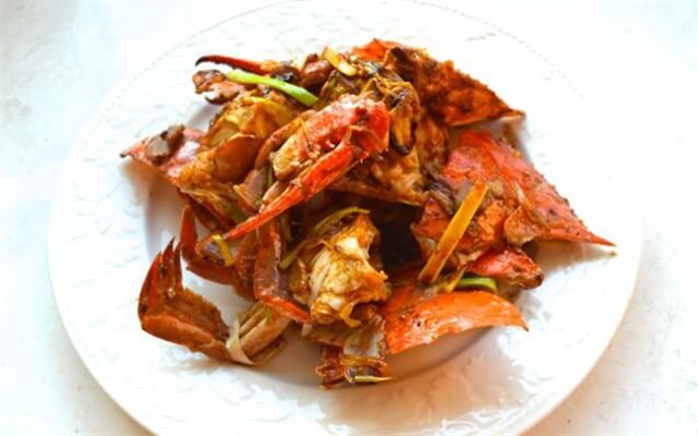 Ghẹ Chiên Xào Hành Gừng