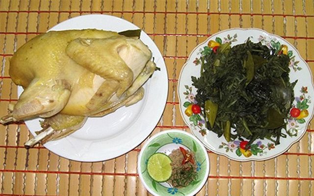 Gà Hấp Muối Đơn Giản