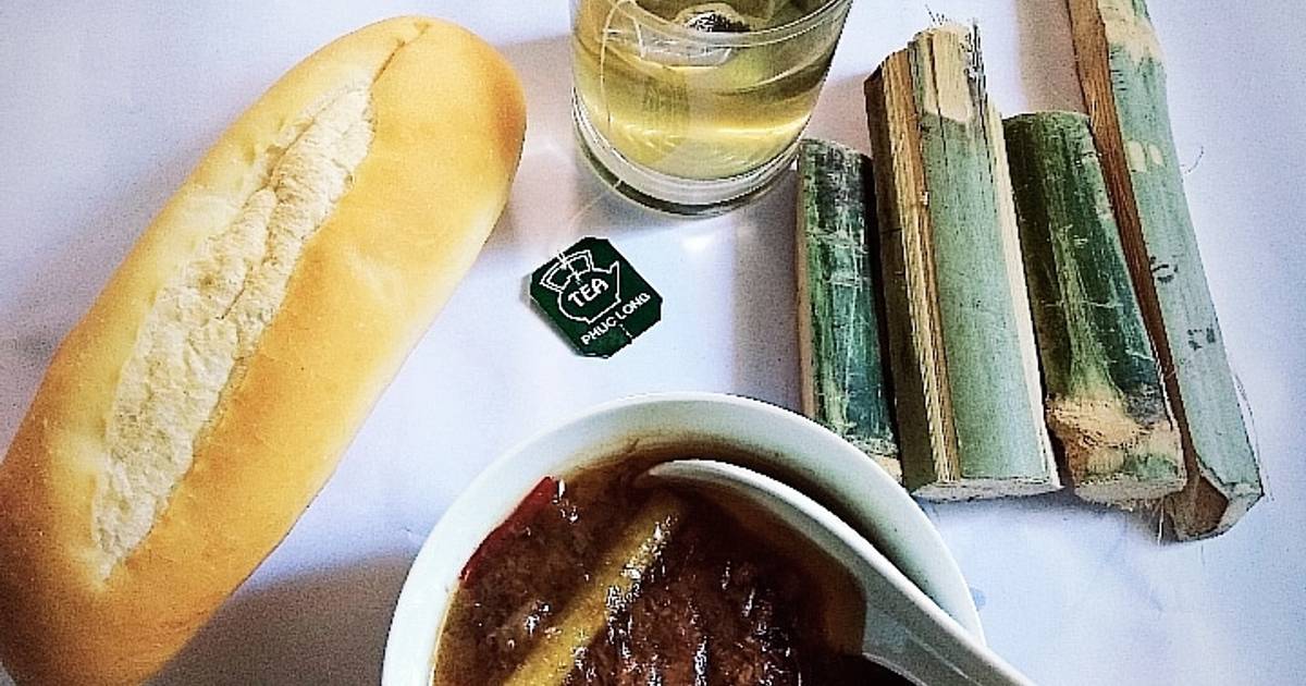 Bánh mỳ sốt heo giả cầy