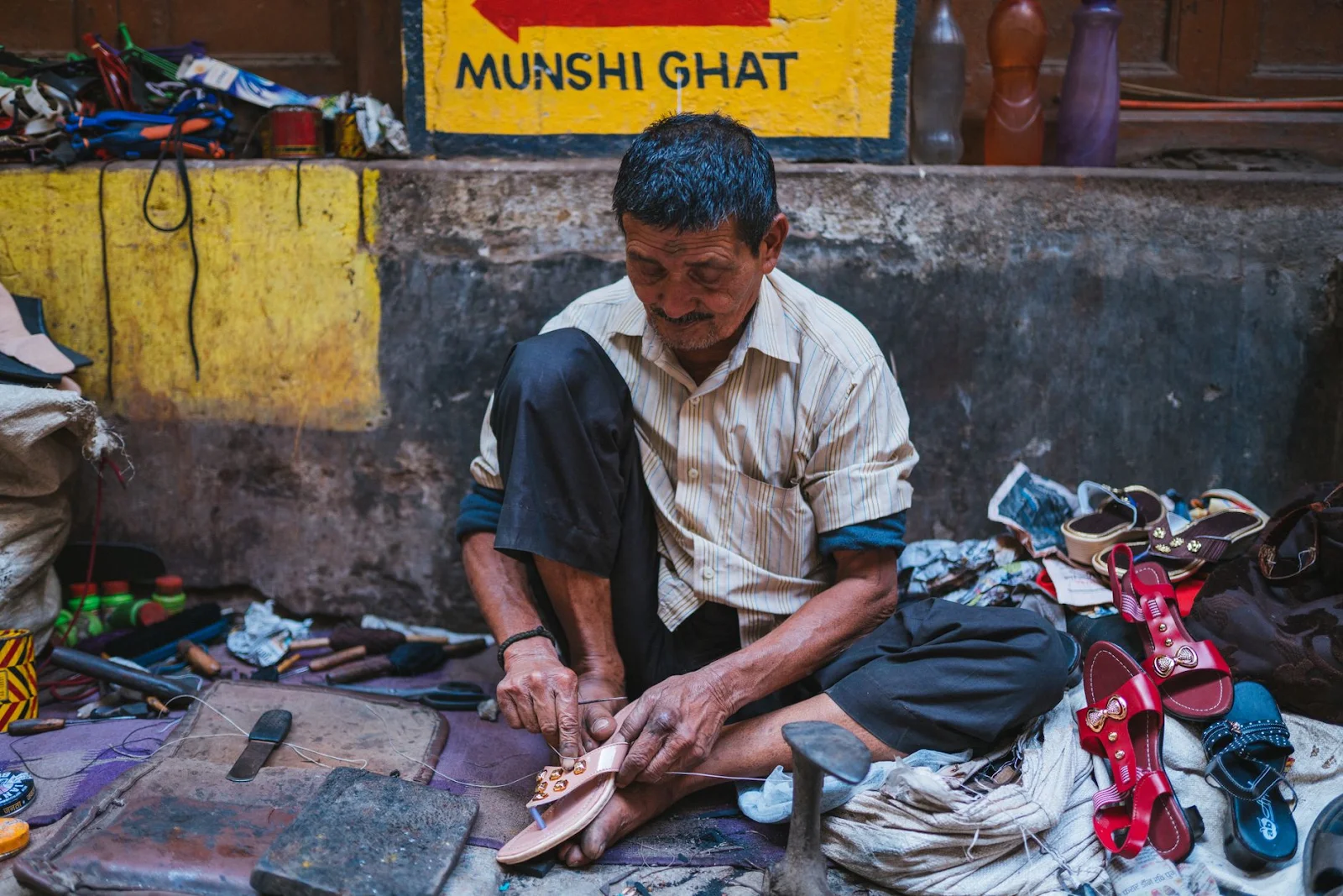 Peetal Mandi (Brass Market & Artisan Enclaves)